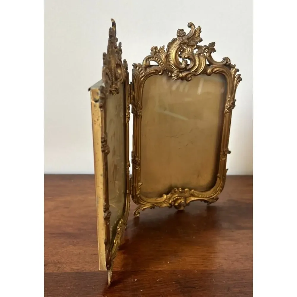Antique Victorian Royal M. Mfg. Co. Ornate Brass Double Folding Picture Frame